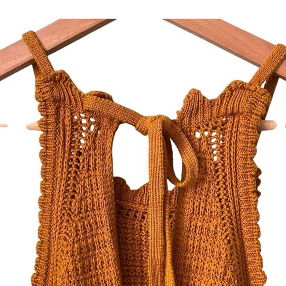 Universal Thread Crochet Sleeveless Halter Romper in Marigold Size Medium - Picture 12 of 15